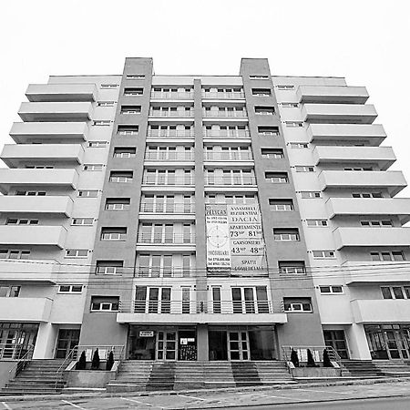 Dacia Residence Apartments Self Check-In Крайова Екстериор снимка