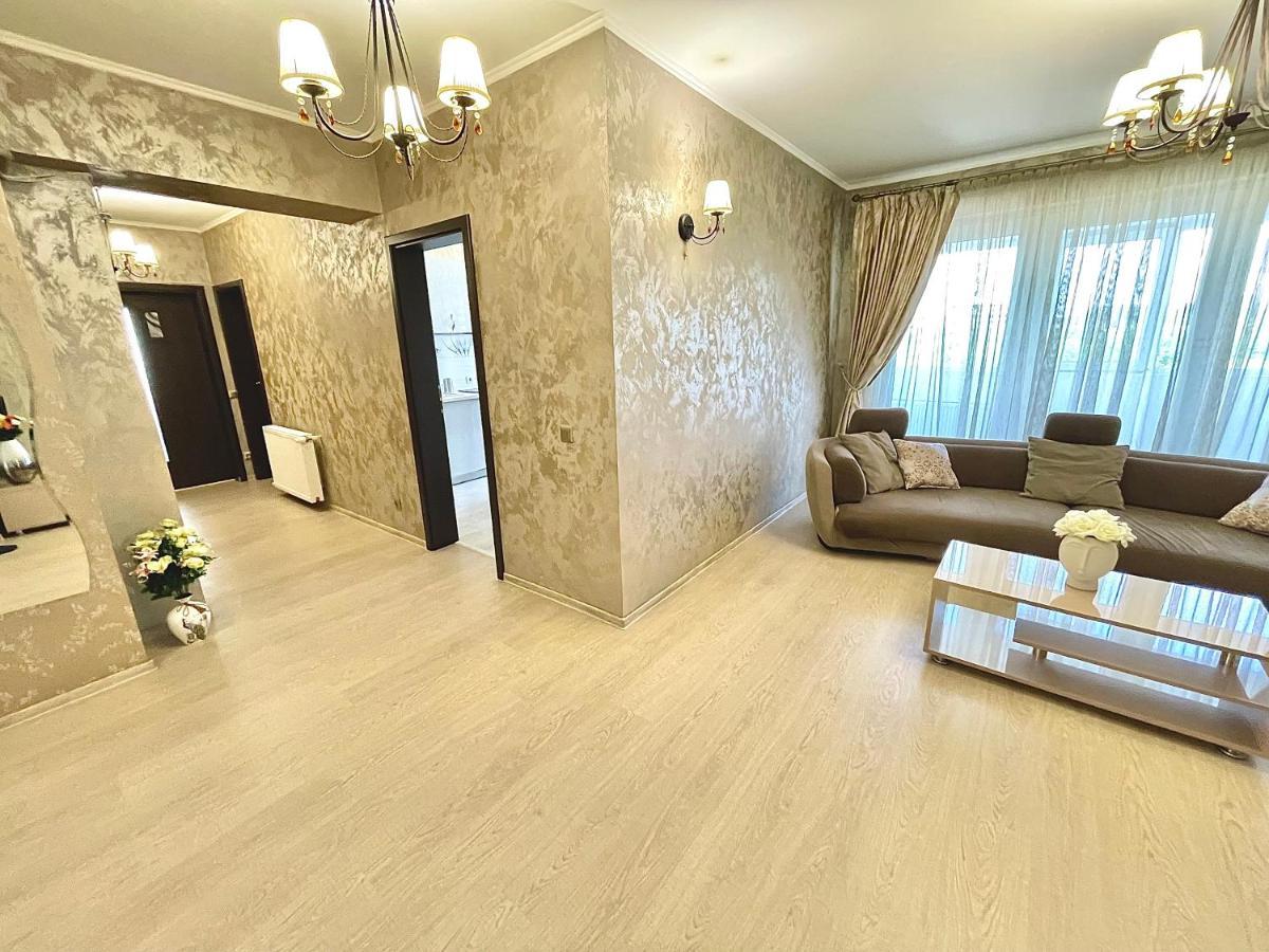 Dacia Residence Apartments Self Check-In Крайова Екстериор снимка