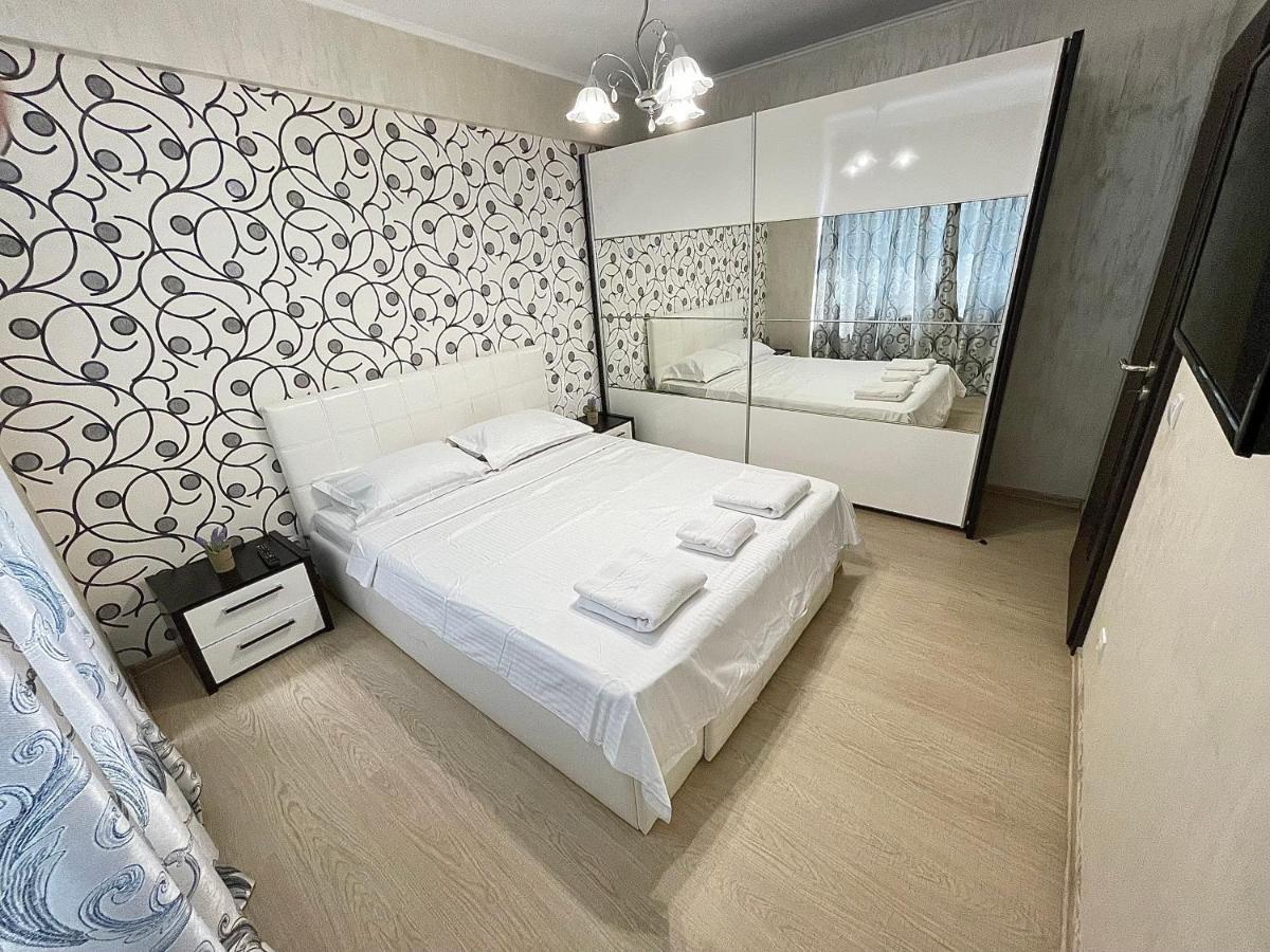 Dacia Residence Apartments Self Check-In Крайова Екстериор снимка